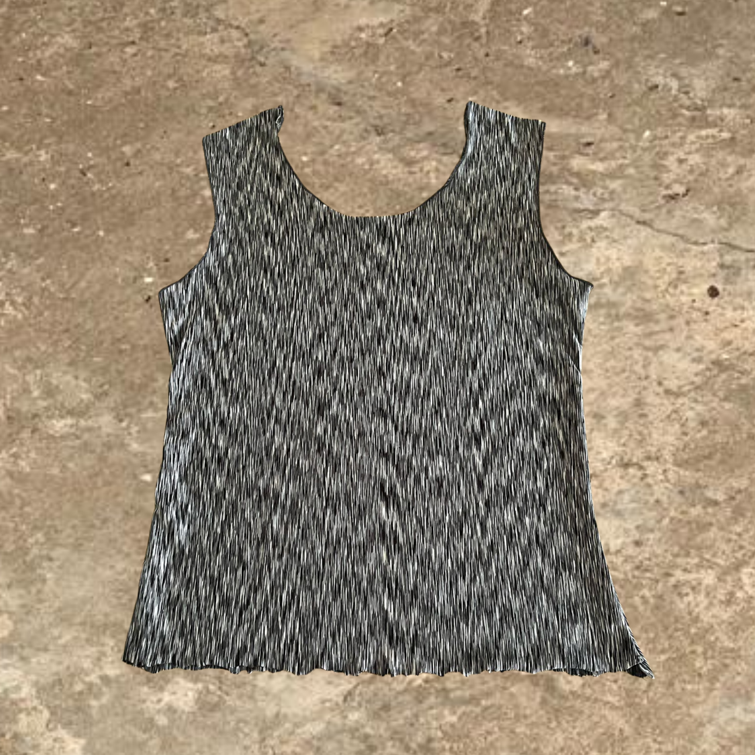 sheng zhuang  Women's Grey Tank Top